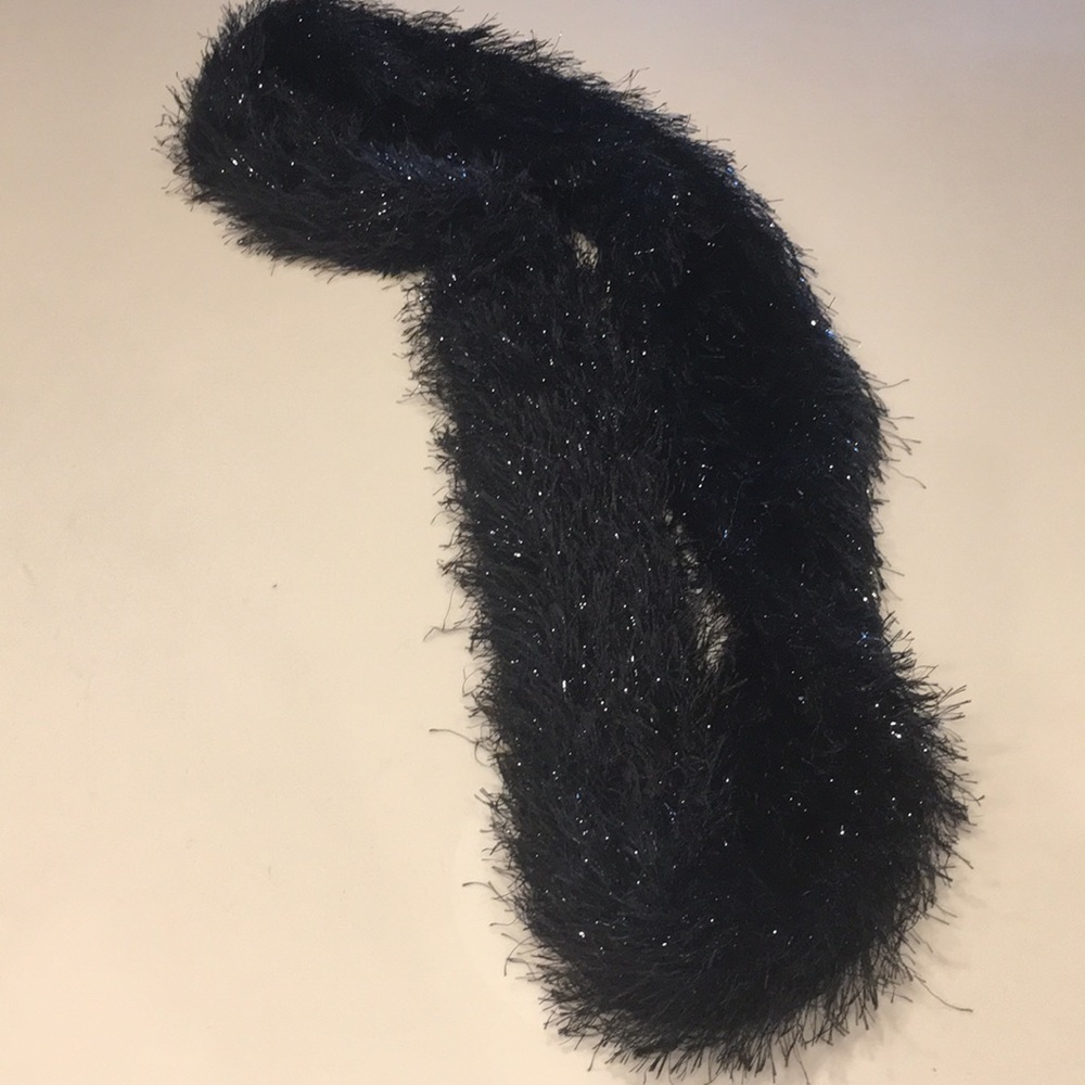Infinity scarf 🧣 - Picture 2 of 3